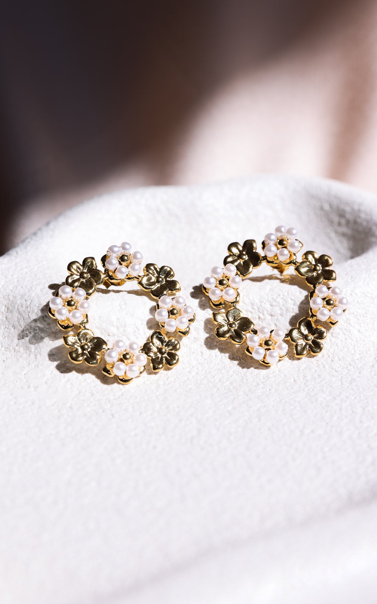 Daisy Stud Earrings - Gold Wreath Flower