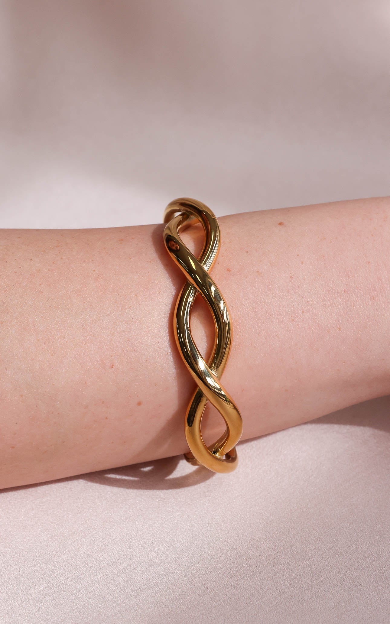 Ellerby Cuff Bangle - Gold Weave
