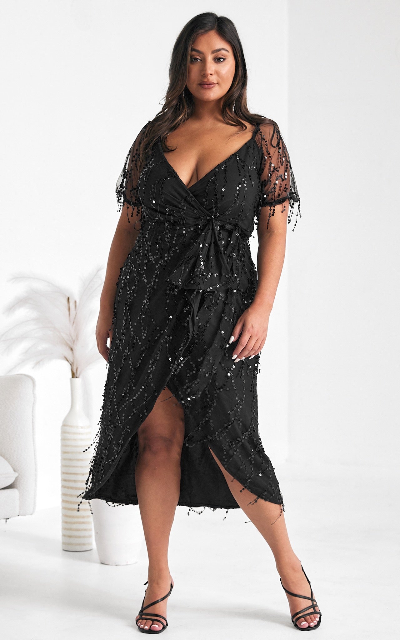 HILTON V NECK SHORT SLEEVE SEQUIN WRAP MIDI DRESS BLACK – By Amica