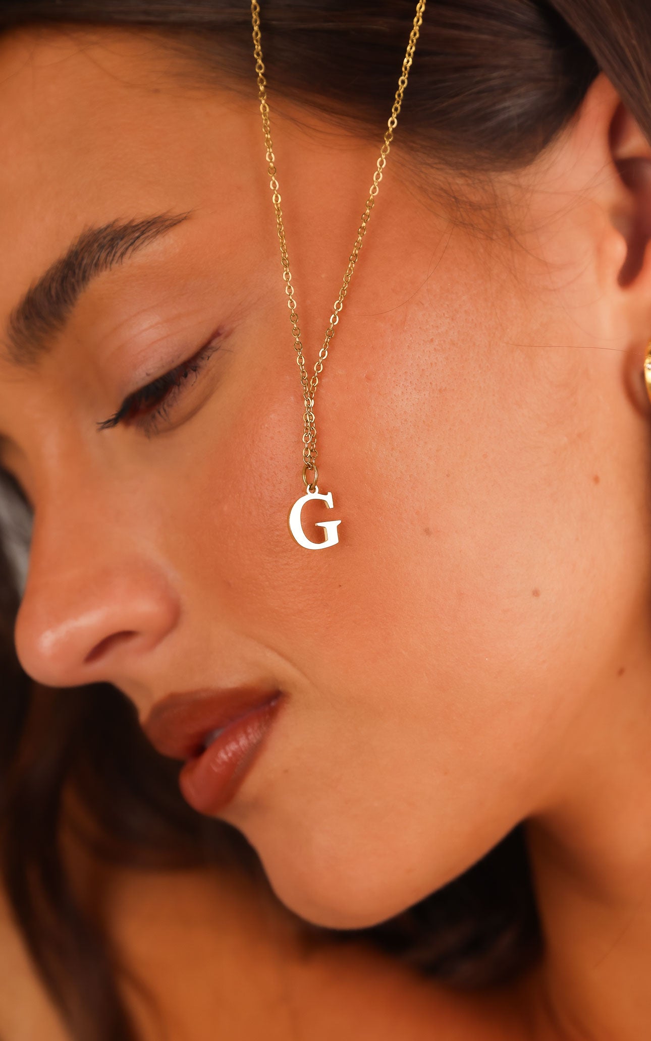 Lisa Letter Initial Necklace - Gold