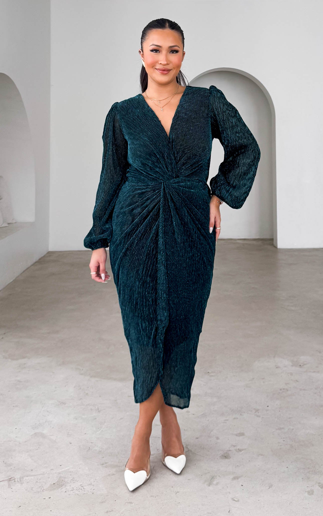 blue and black midi dress Unique Vintage Black & Blue Floral Puff Sleeve Midi Dress