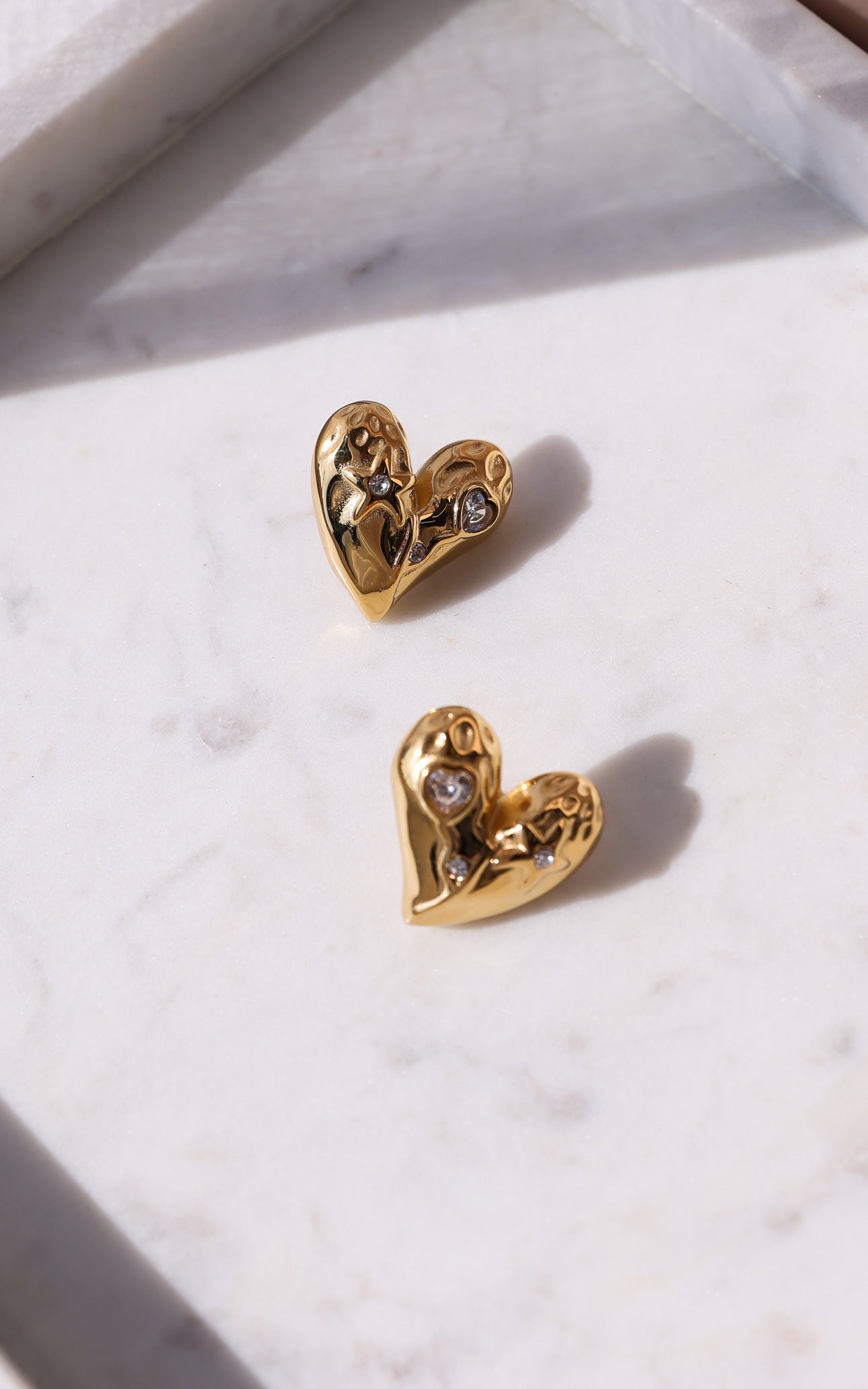 Quinby Stud Earrings - Gold Texture Heart Diamante