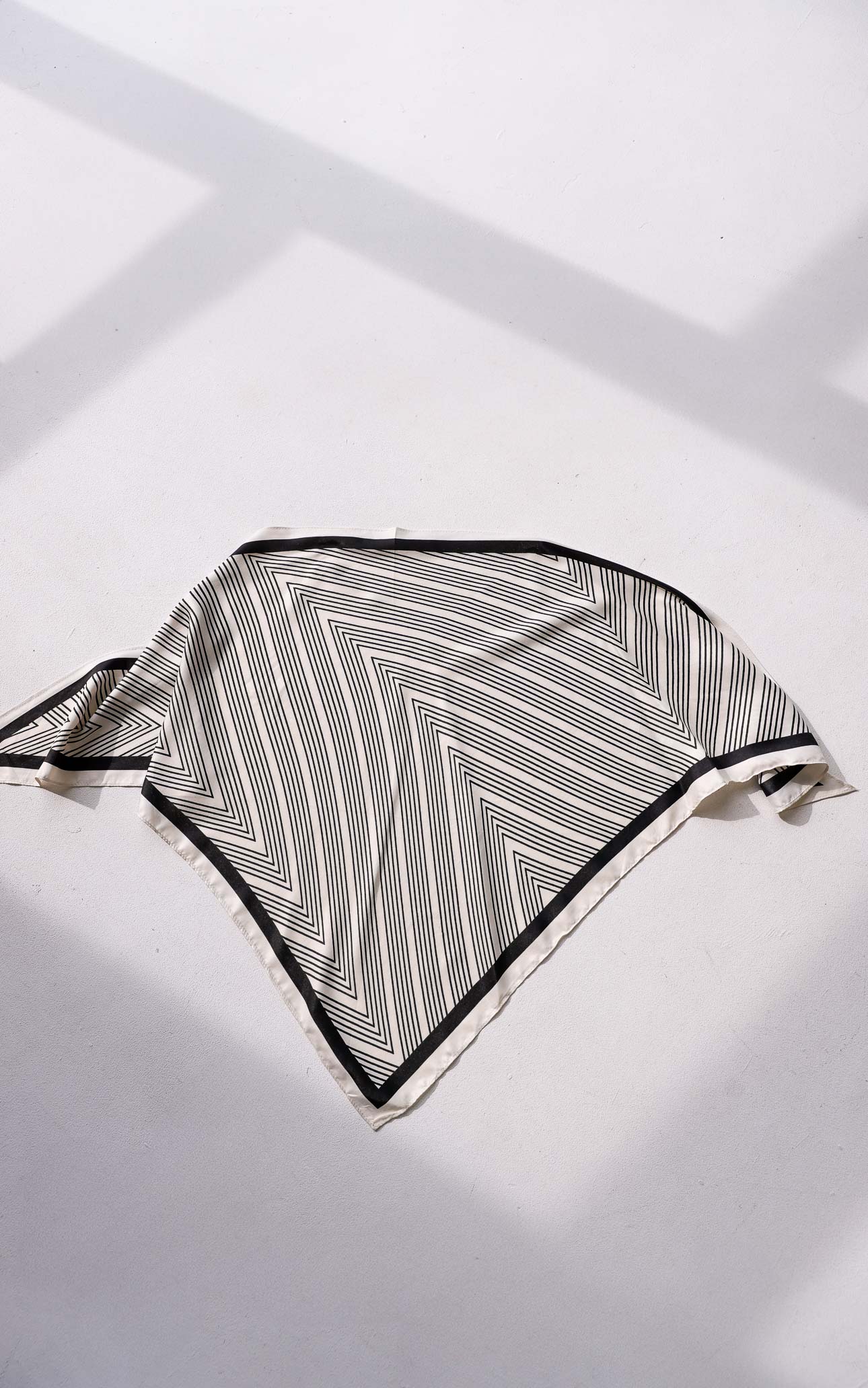 Reece Triangle Bandana - Bone Zigzag Print