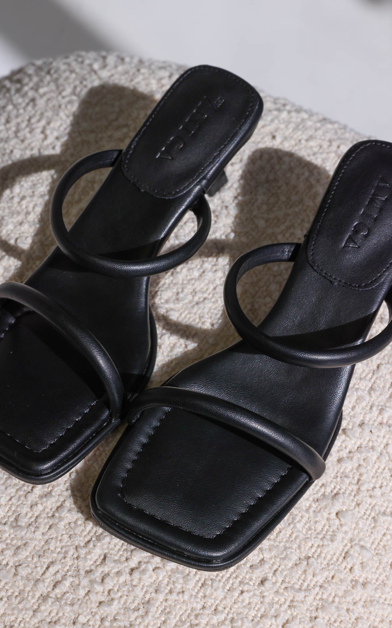 Ziggy Kitten Heels - Black