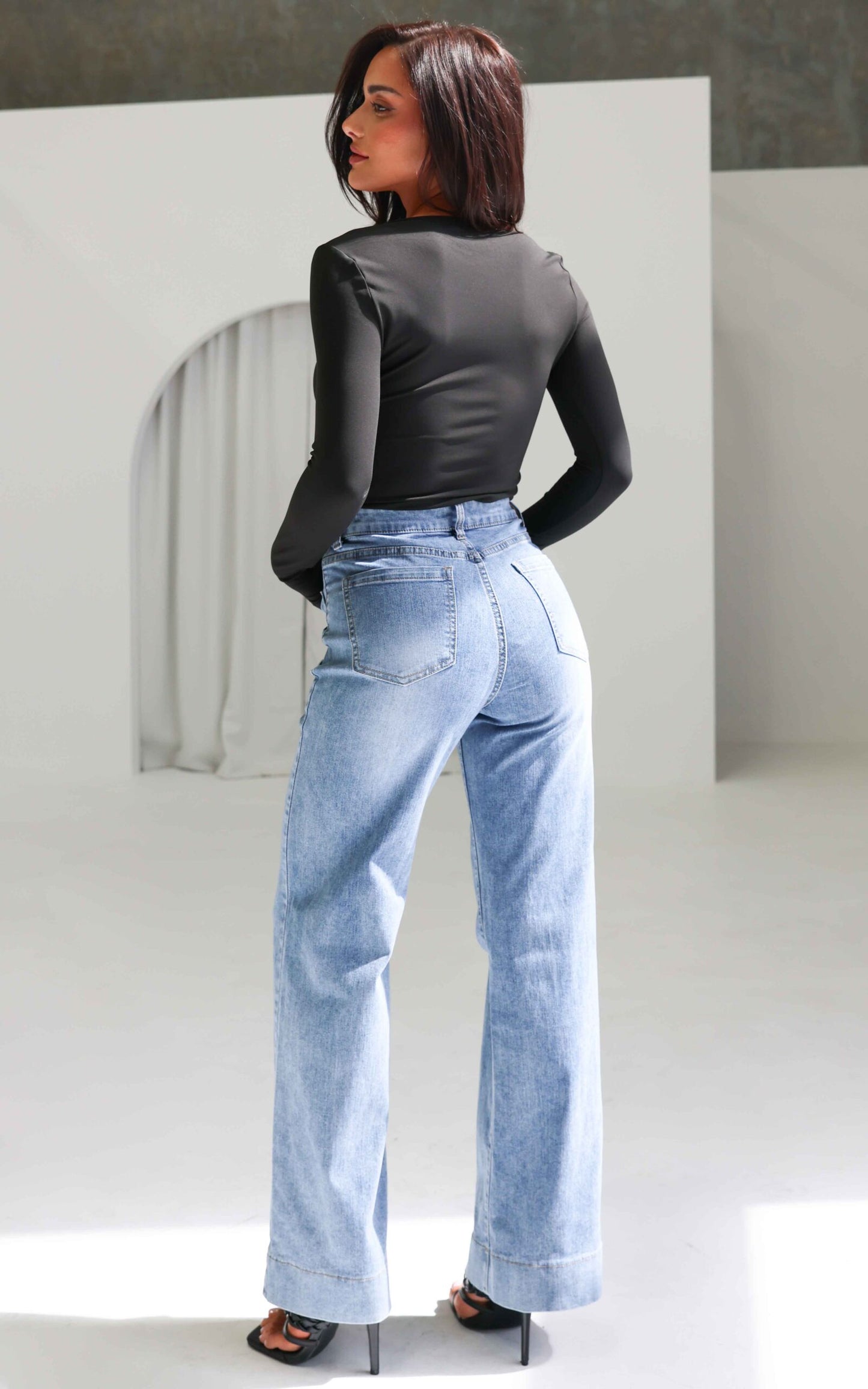 Zackery Wide Leg Jeans - Blue Wash