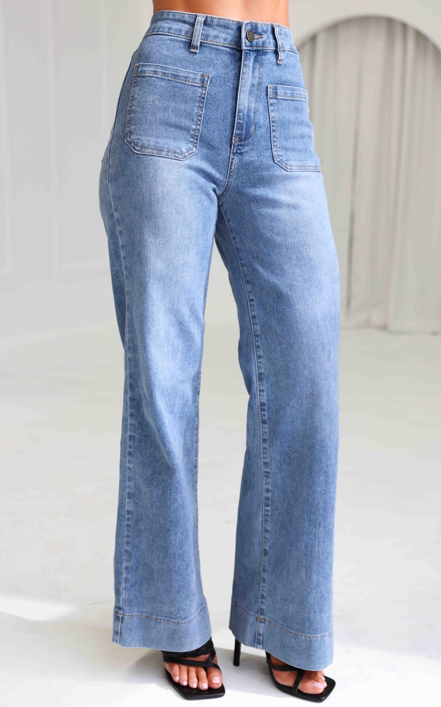 Zackery Wide Leg Jeans - Blue Wash