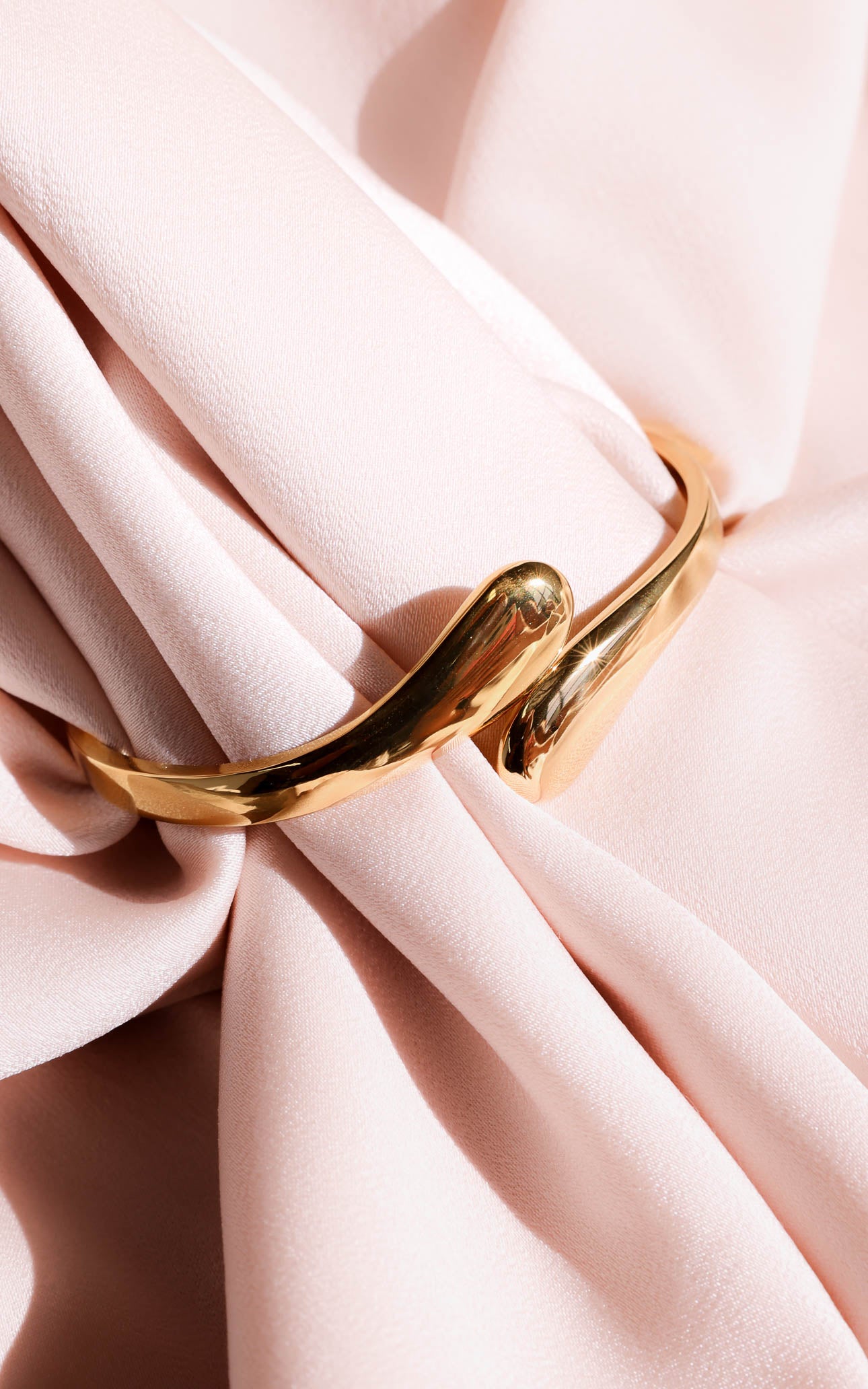 Amorelle Bangle - Gold Tear End