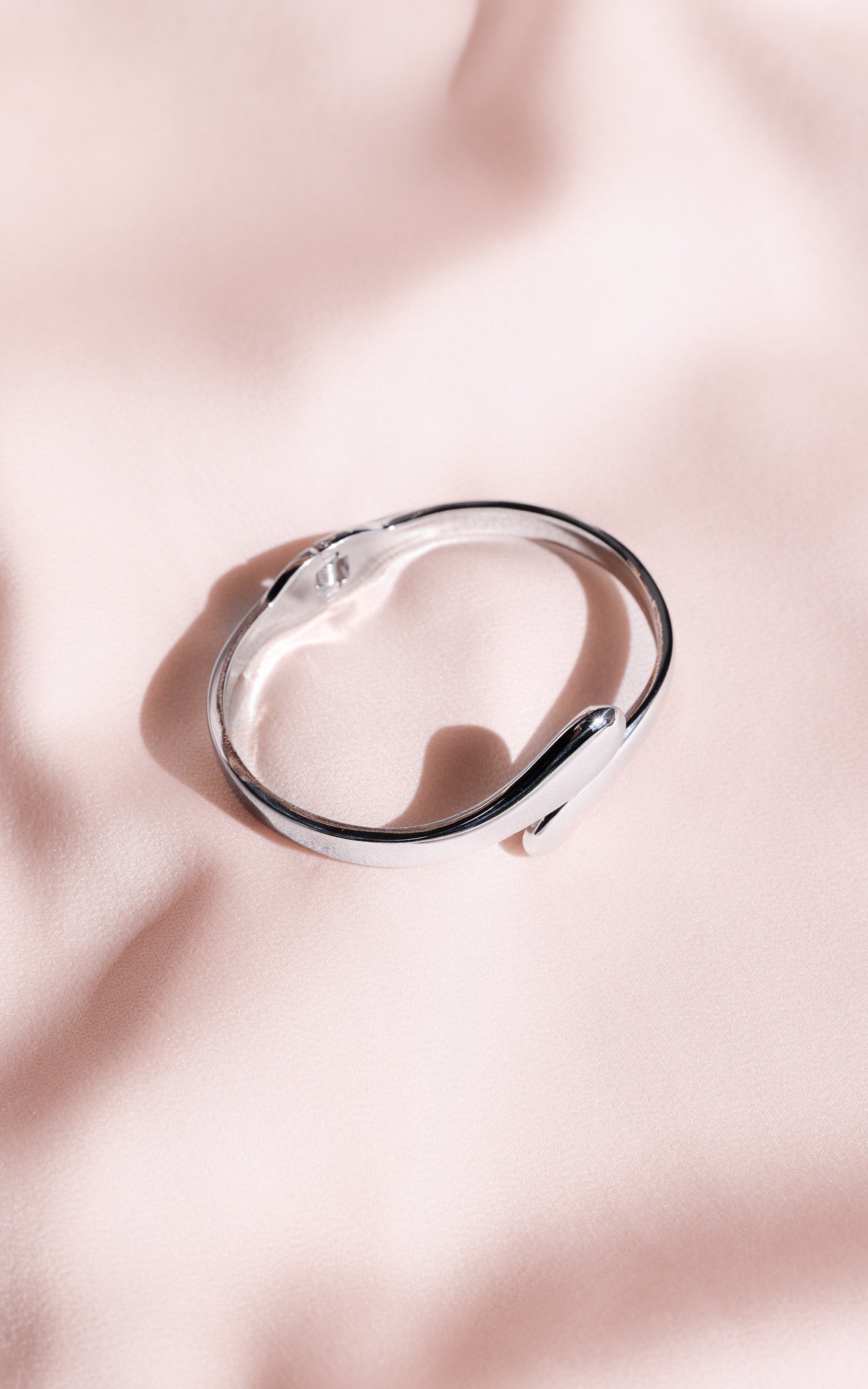 Amorelle Bangle - Silver Tear End