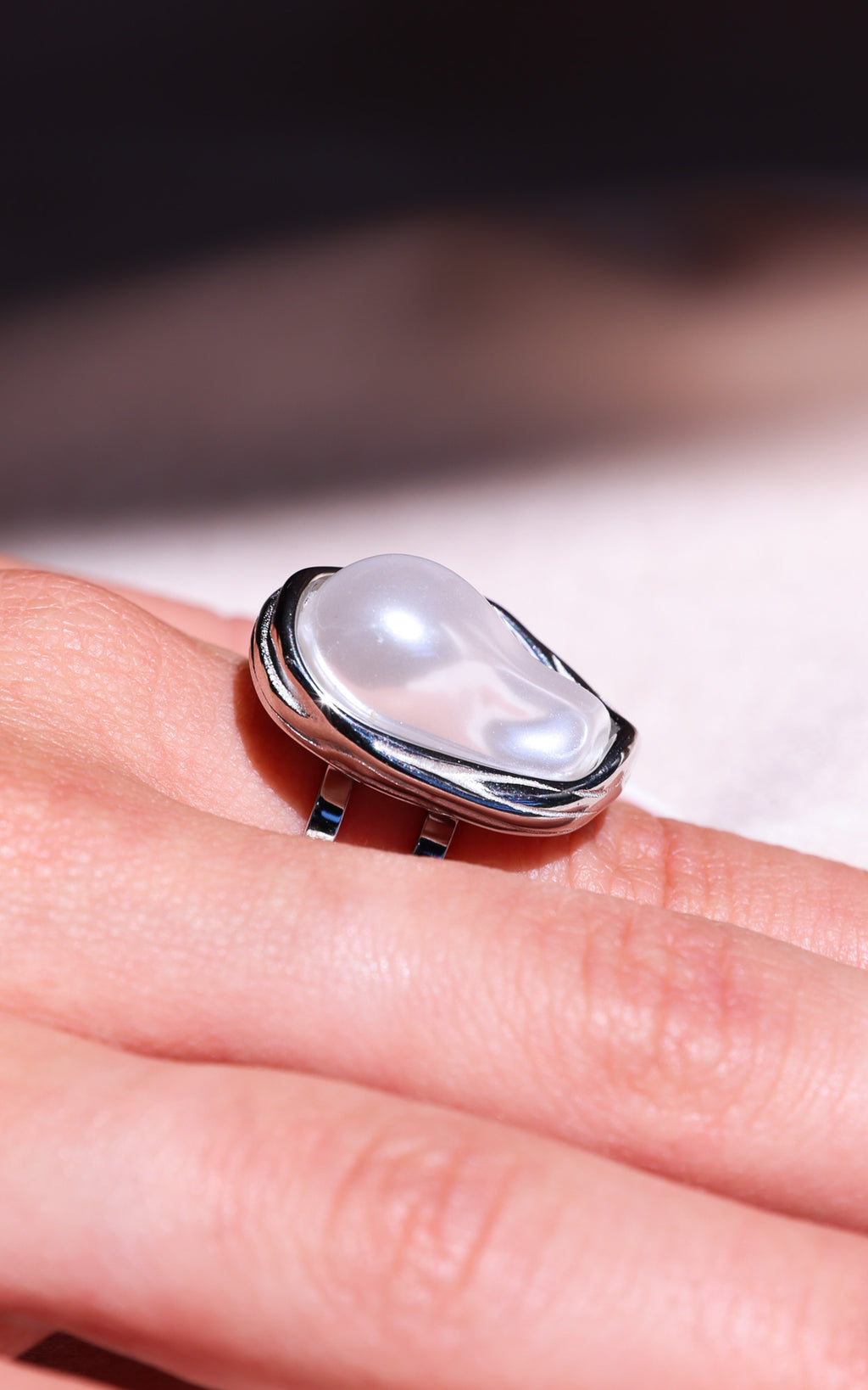 Annalisa Ring - Silver Abstract Pearl