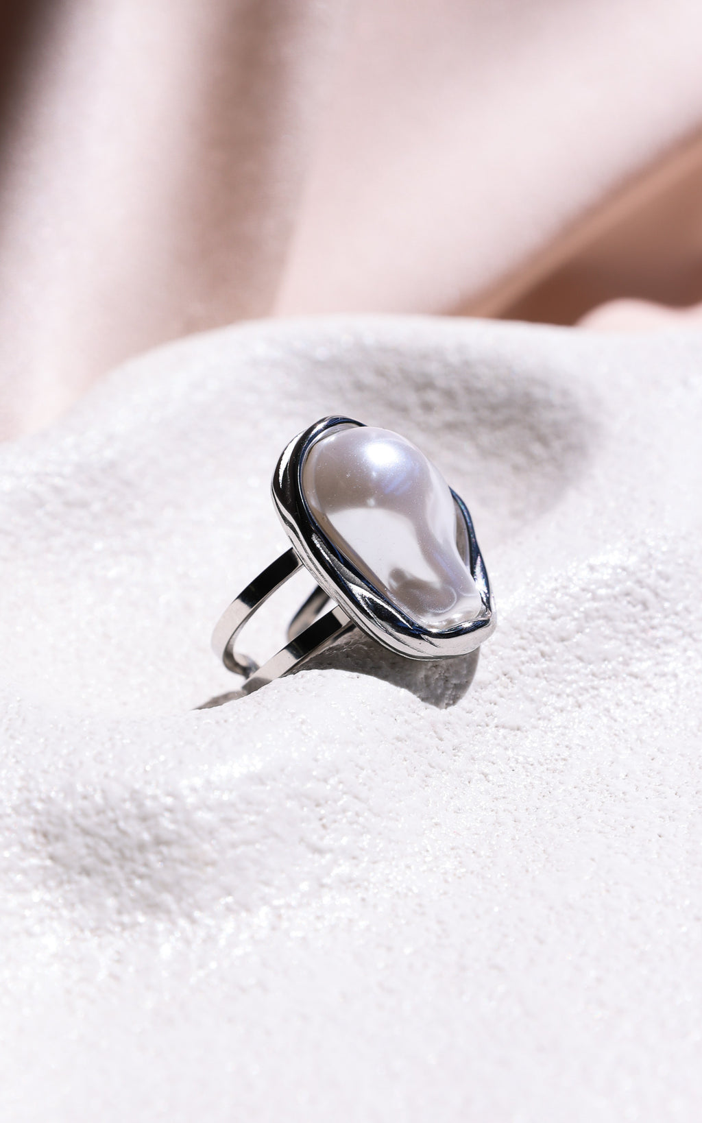 Annalisa Ring - Silver Abstract Pearl