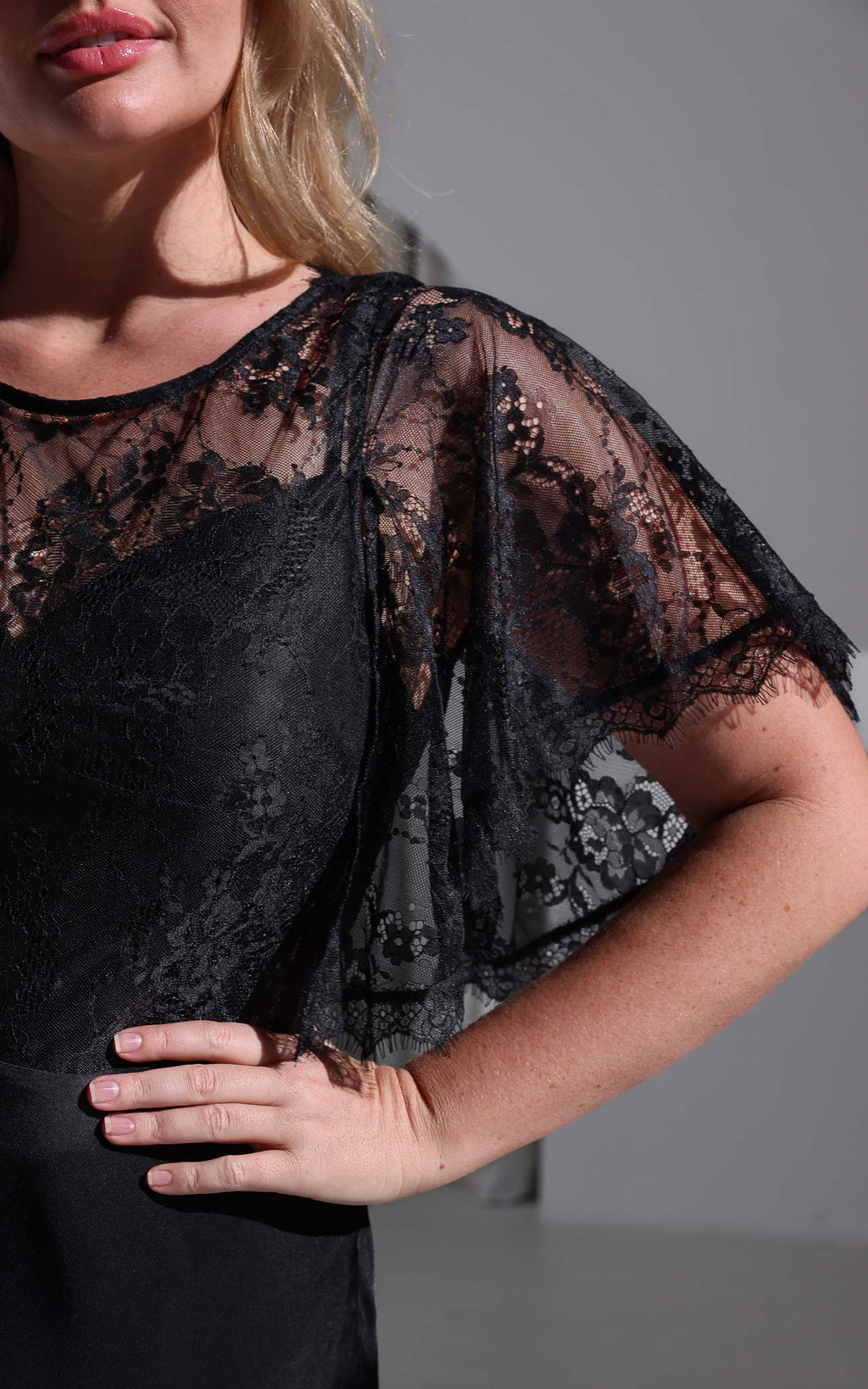 Aurelia Lace Maxi Dress - Black