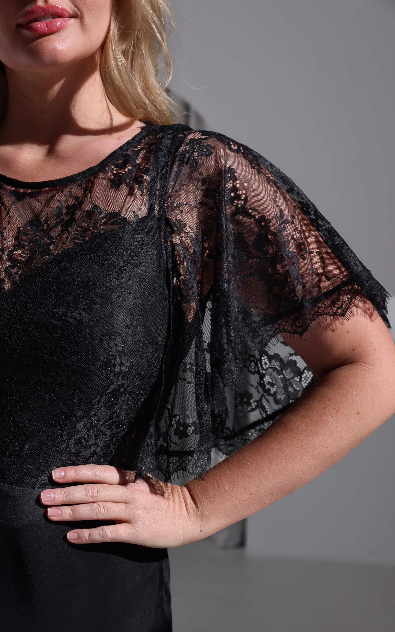 Aurelia Lace Maxi Dress - Black
