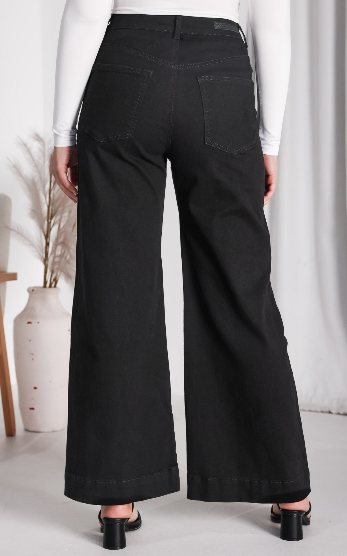 Barnes Jeans - Black