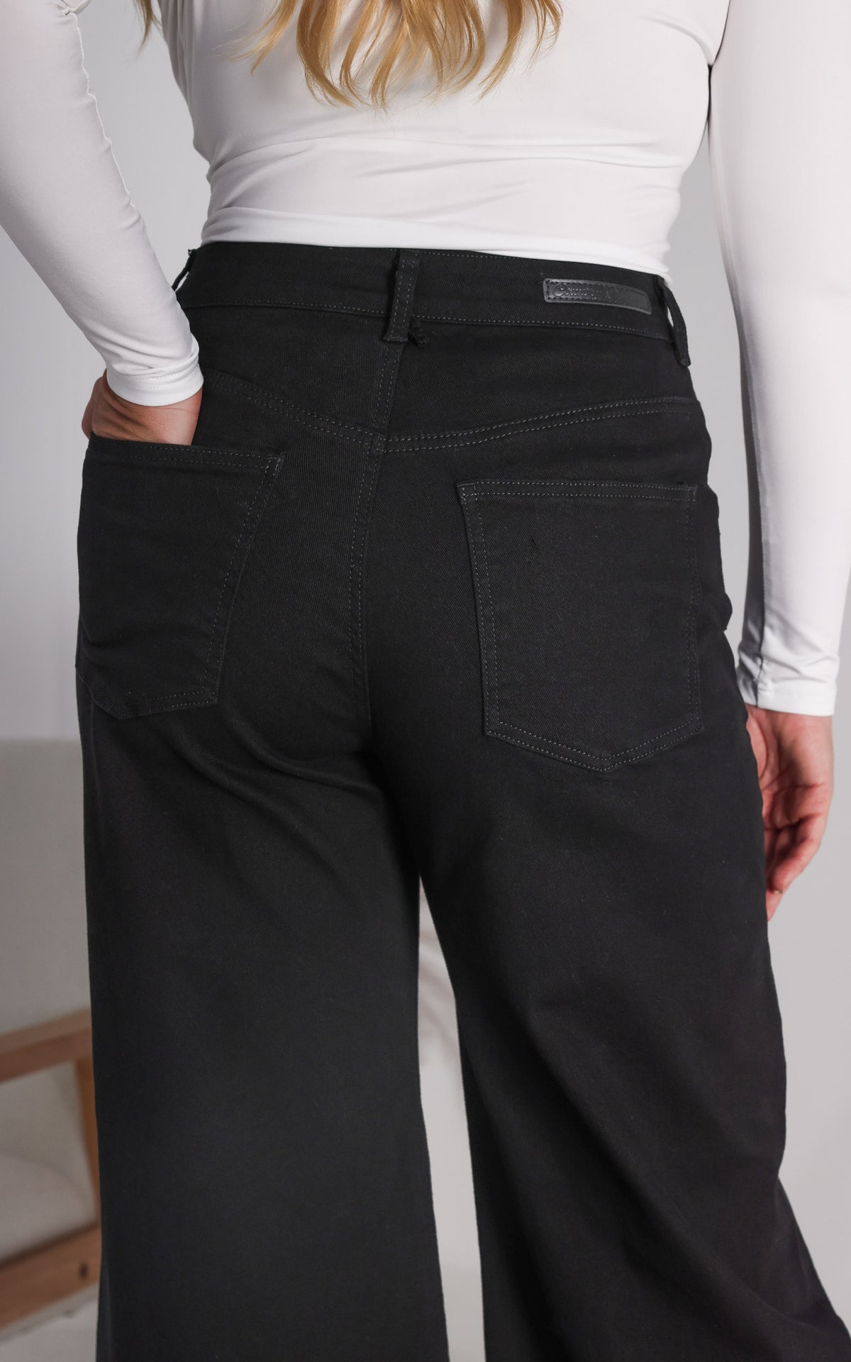Barnes Jeans - Black