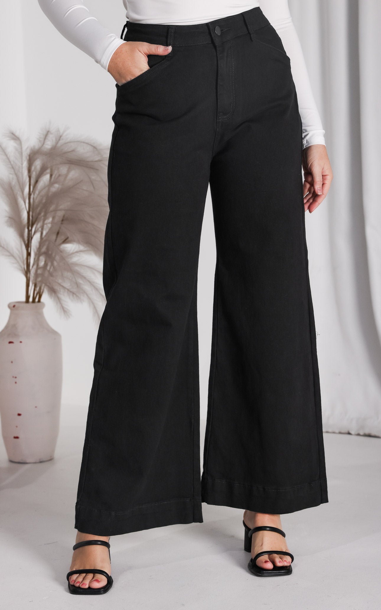 Barnes Jeans - Black