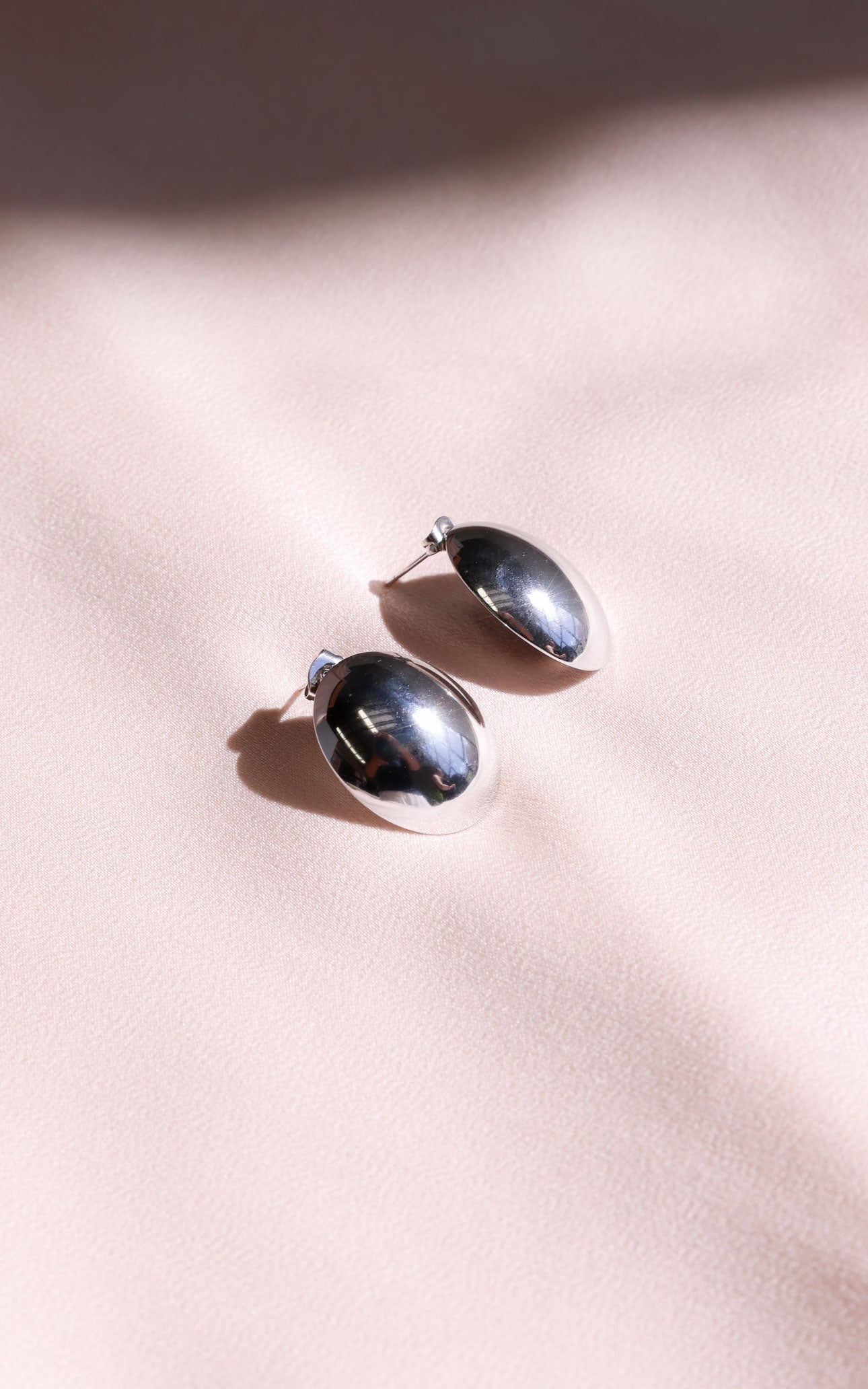 Brinda Stud Earrings - Silver Oval Dome
