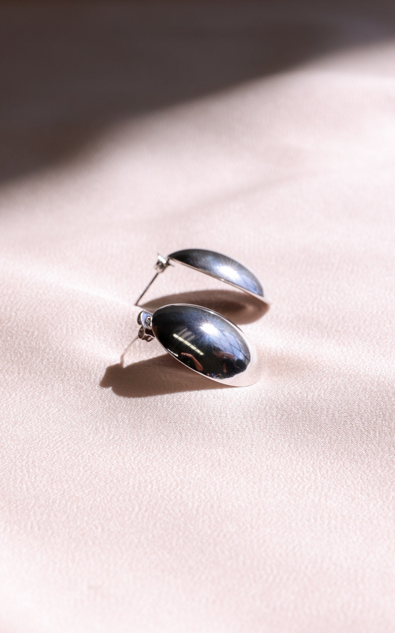 Brinda Stud Earrings - Silver Oval Dome
