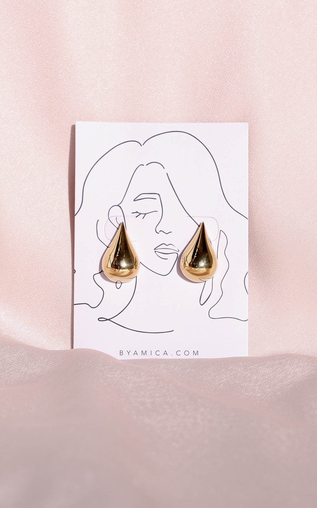 Baye Stud Earrings - Gold Teardrop