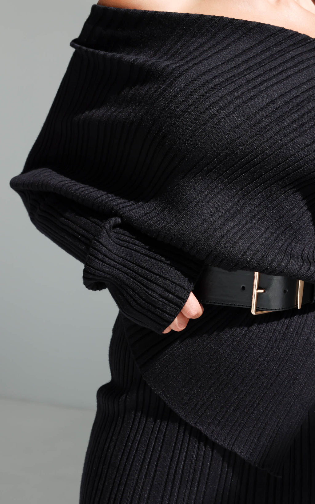 Calandra Two Piece Knit Set With Belt - Black