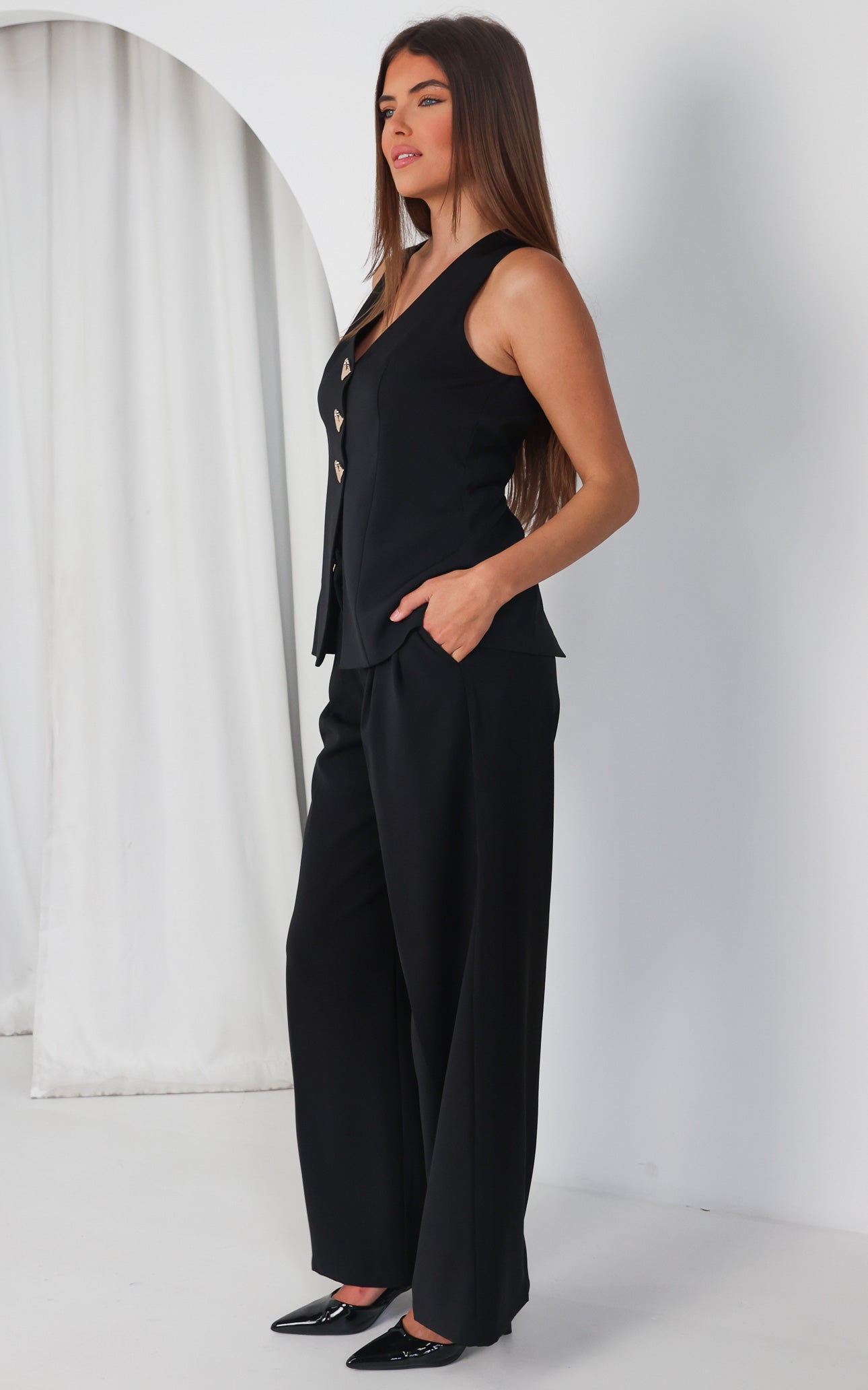 Carson Vest Top - Black