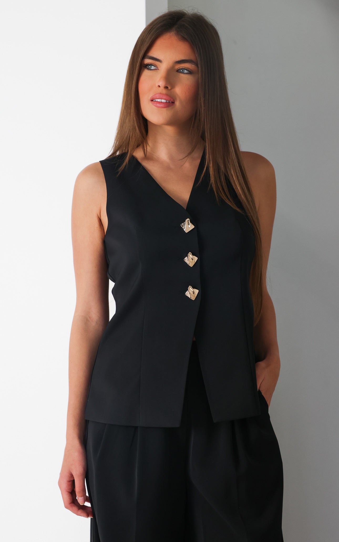 Carson Vest Top - Black