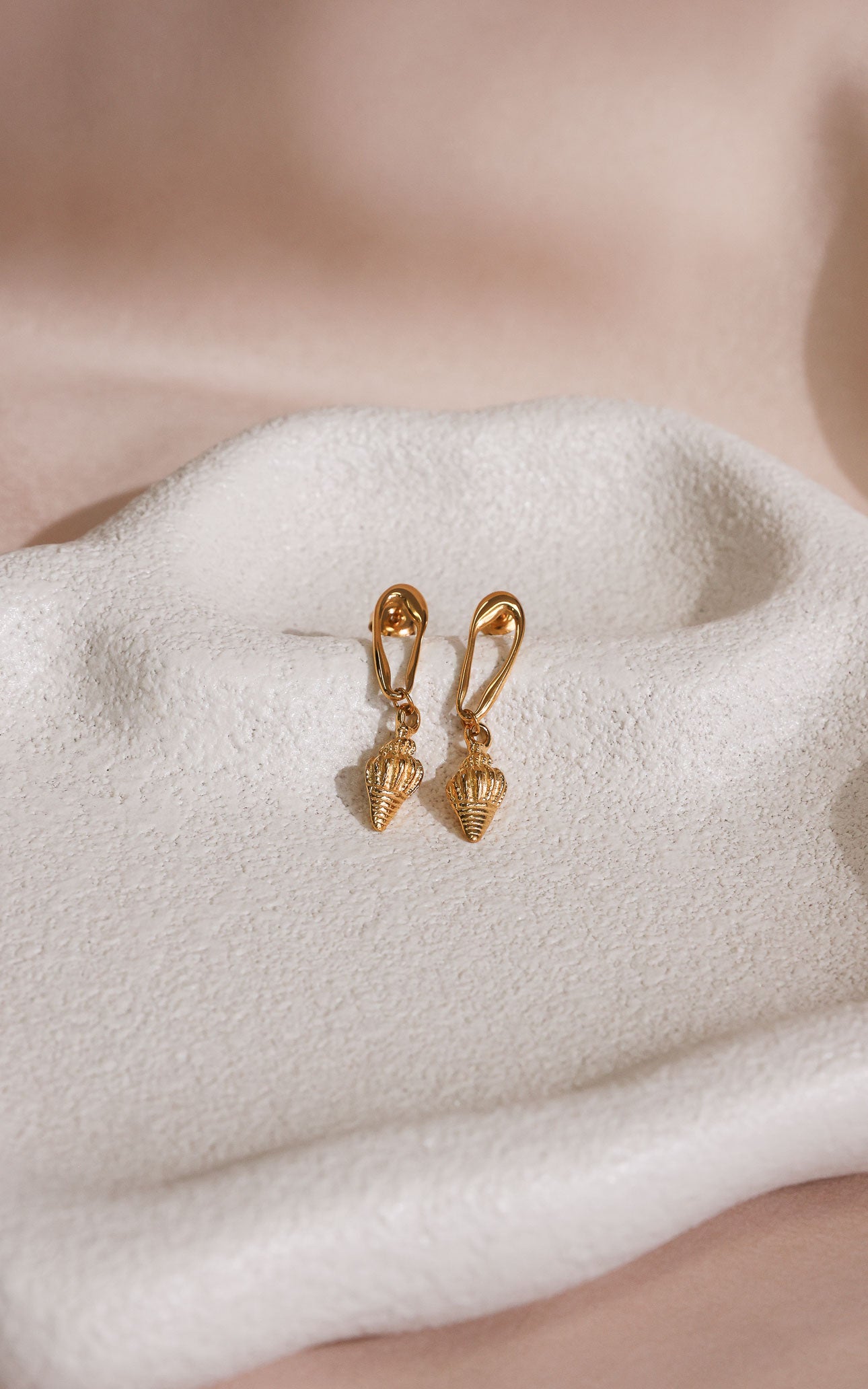 Ceto Drop Stud Earrings - Gold Seashell