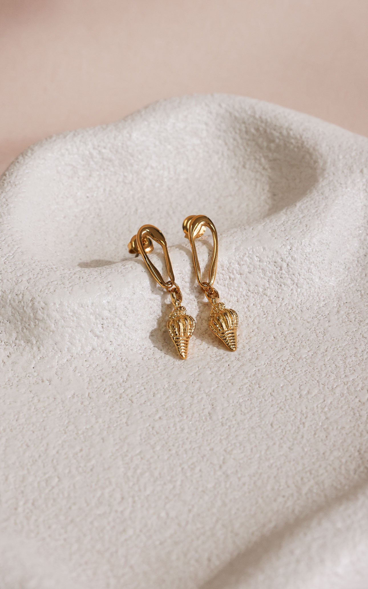 Ceto Drop Stud Earrings - Gold Seashell