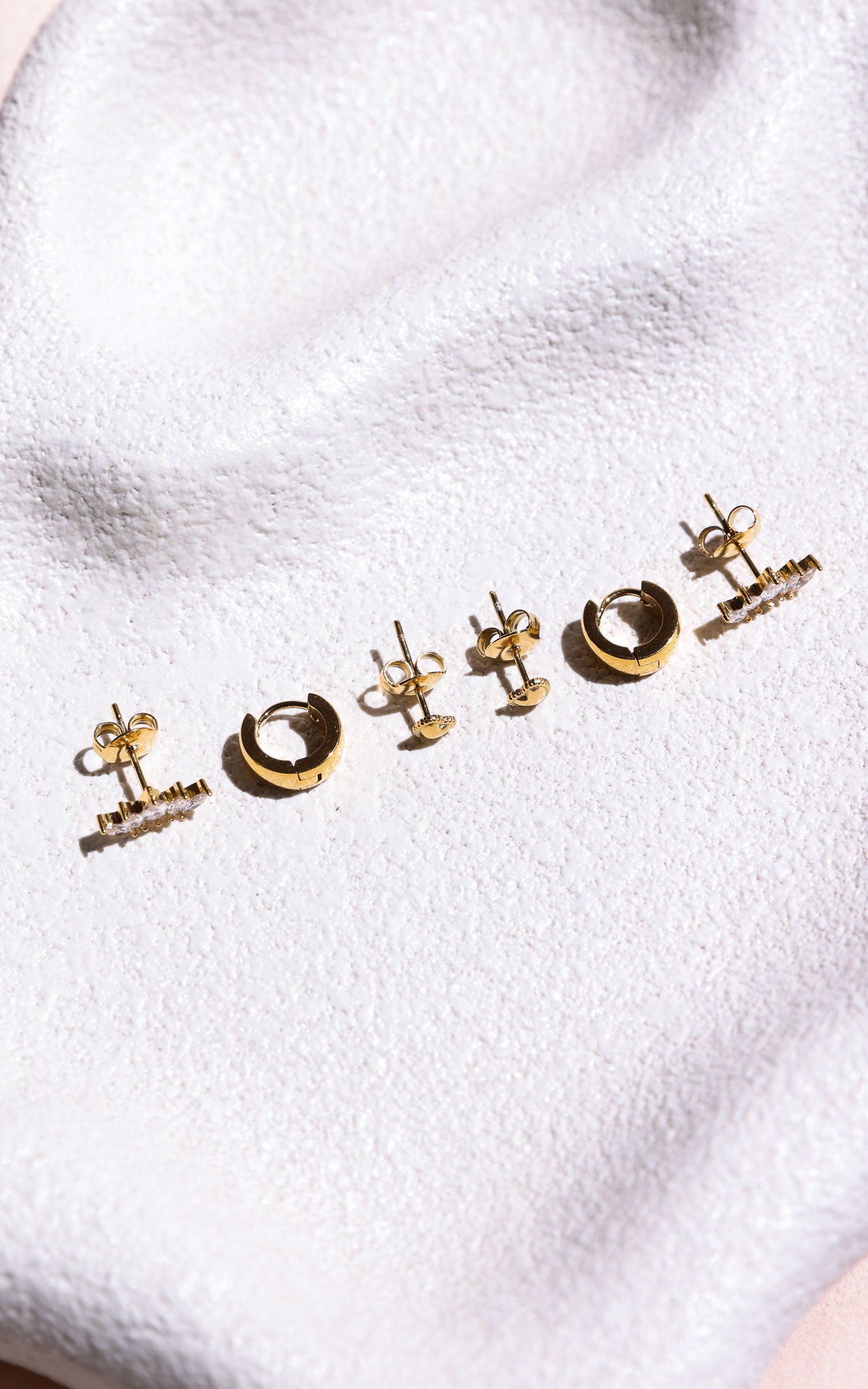 Cori Dainty Earring Set - Gold Classic Heart