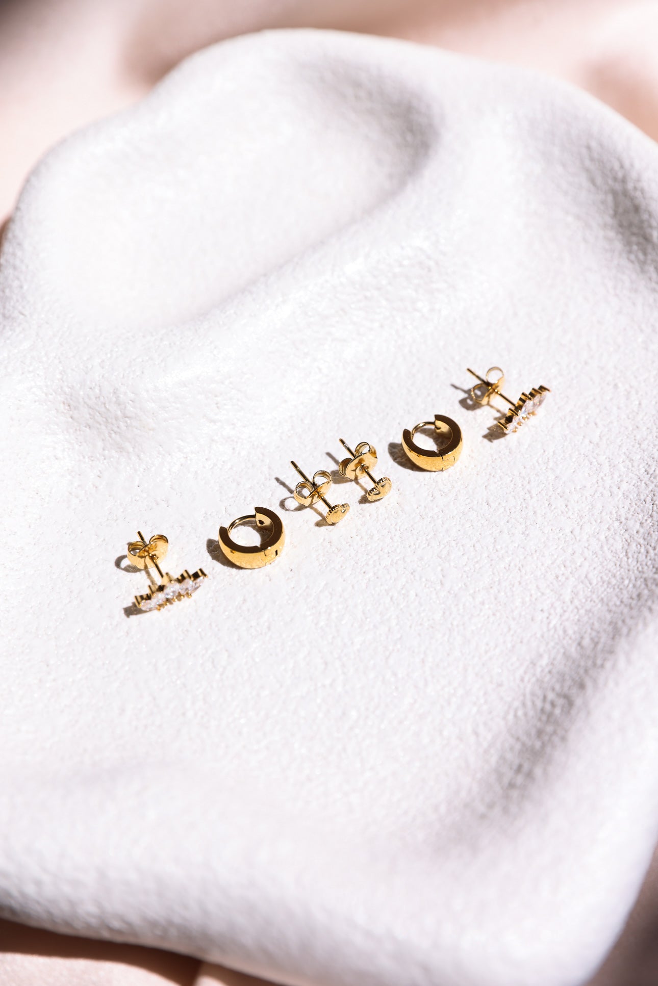 Cori Dainty Earring Set - Gold Classic Heart