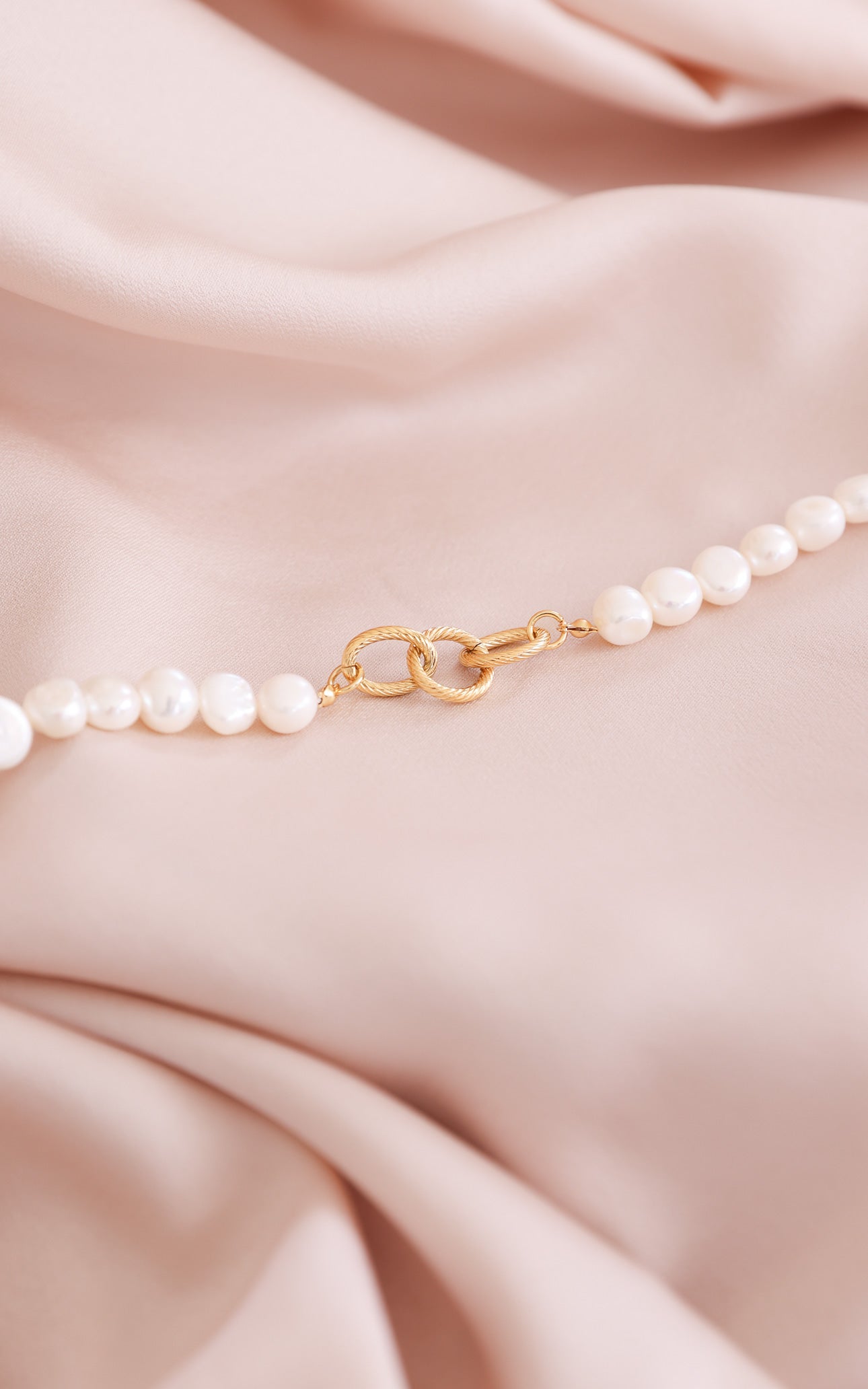 Cove Bracelet - Gold Link Freshwater Pearl