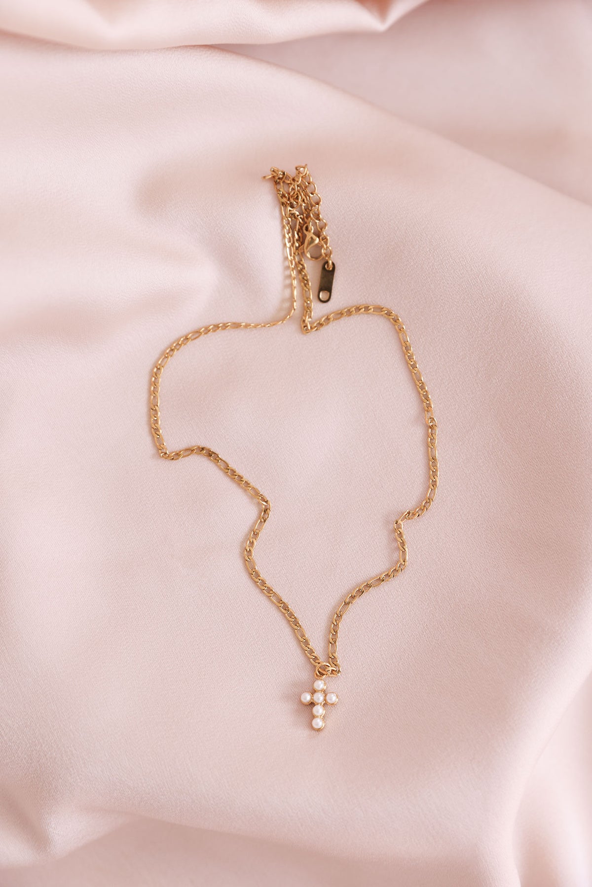 Criss Necklace - Gold Cross Pearl
