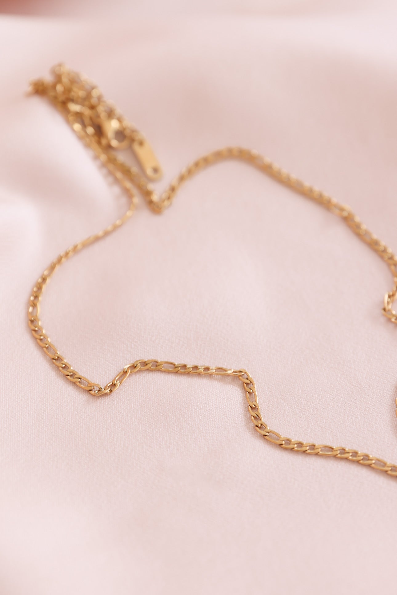 Criss Necklace - Gold Cross Pearl