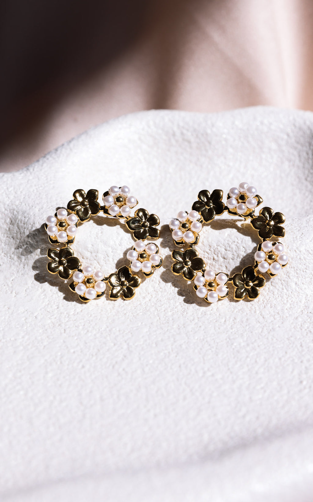 Daisy Stud Earrings - Gold Wreath Flower