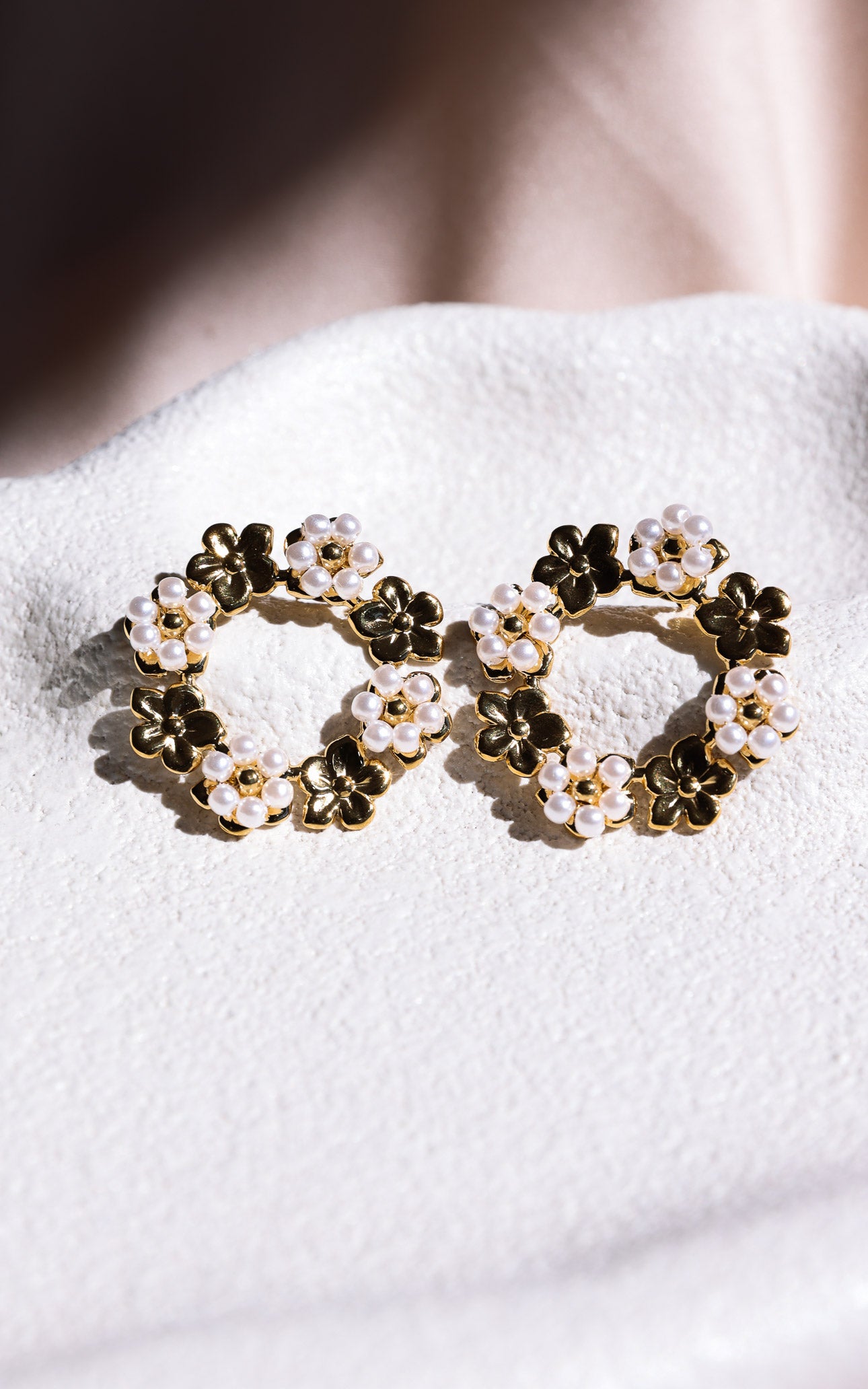 Daisy Stud Earrings - Gold Wreath Flower