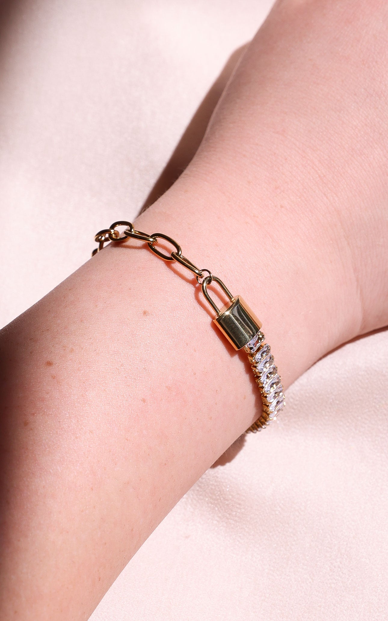 Diamara Bracelet - Gold Lock Diamante Chain