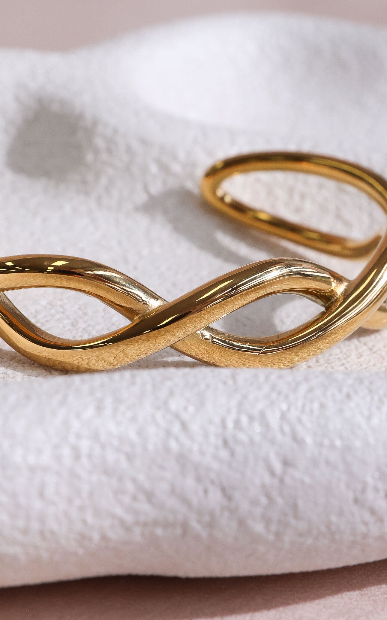 Ellerby Cuff Bangle - Gold Weave