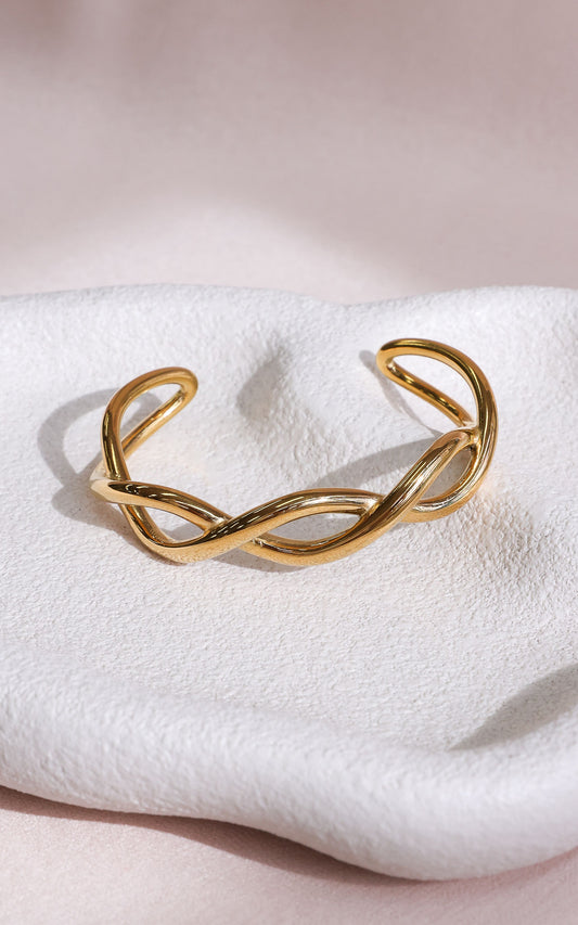 Ellerby Cuff Bangle - Gold Weave