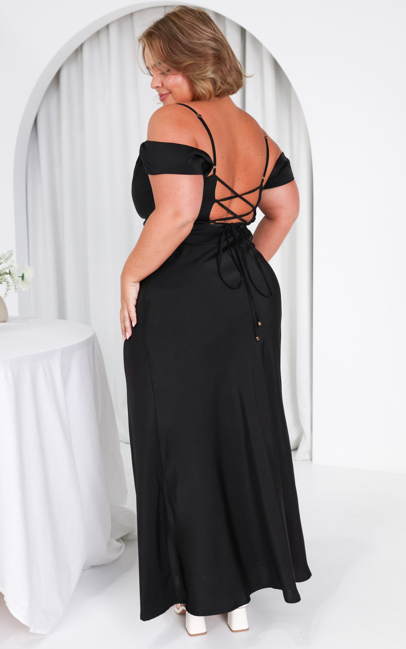 Evangelista Maxi Dress - Black
