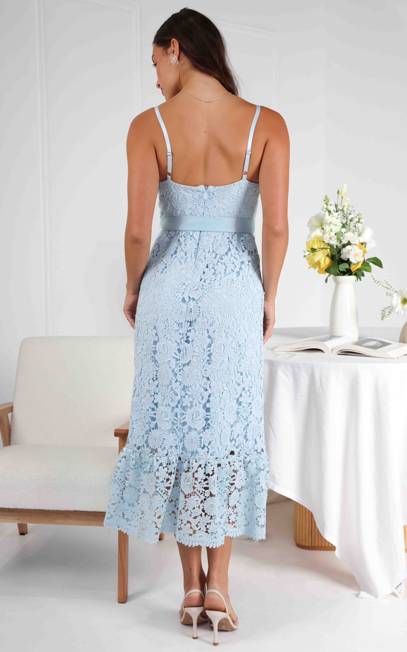 Fleur Lace Midi Dress - Baby Blue
