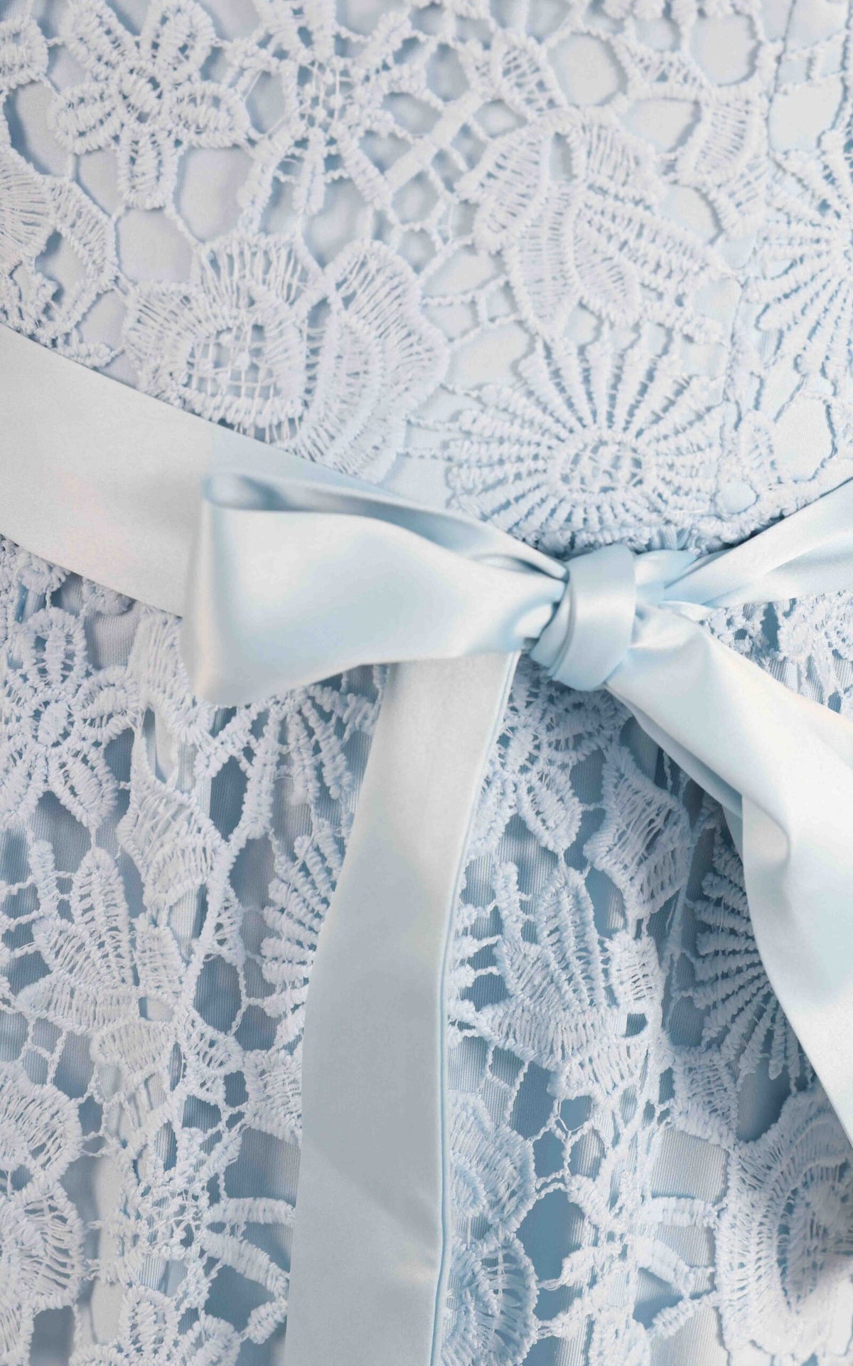 Fleur Lace Midi Dress - Baby Blue