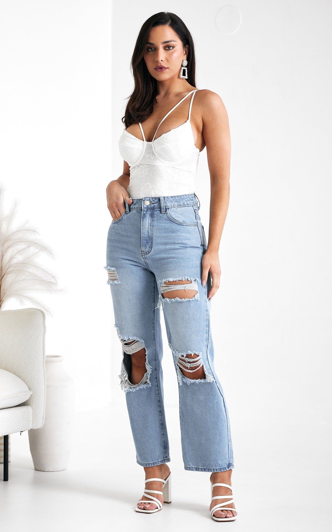 Genesis Straight Leg Jeans - Light Blue