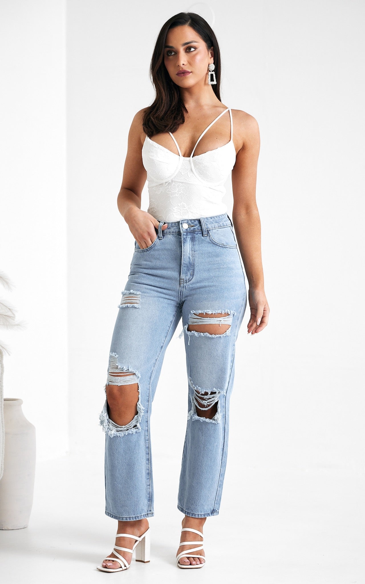 Genesis Straight Leg Jeans - Light Blue