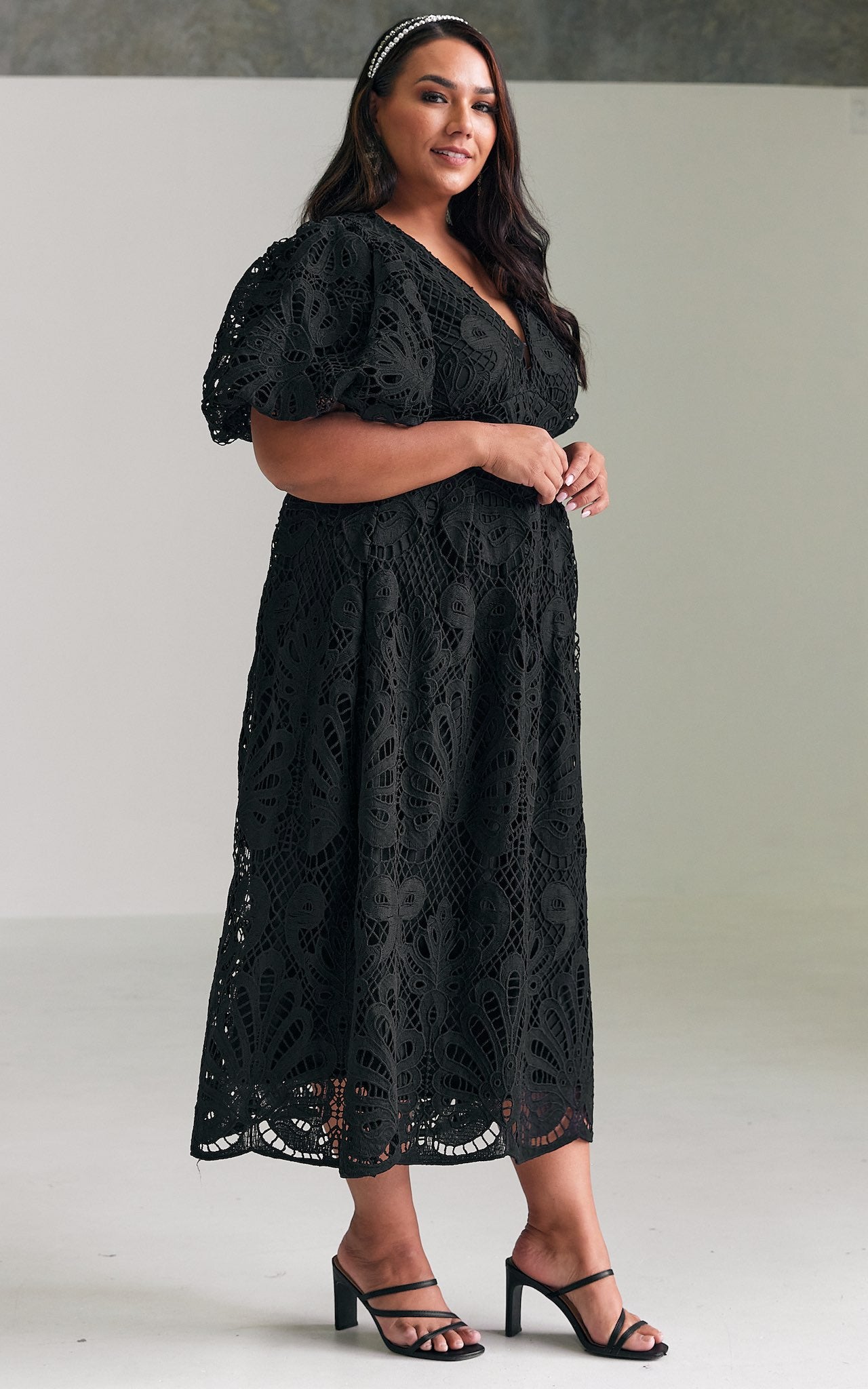 Hazelle Lace Maxi Dress - Black