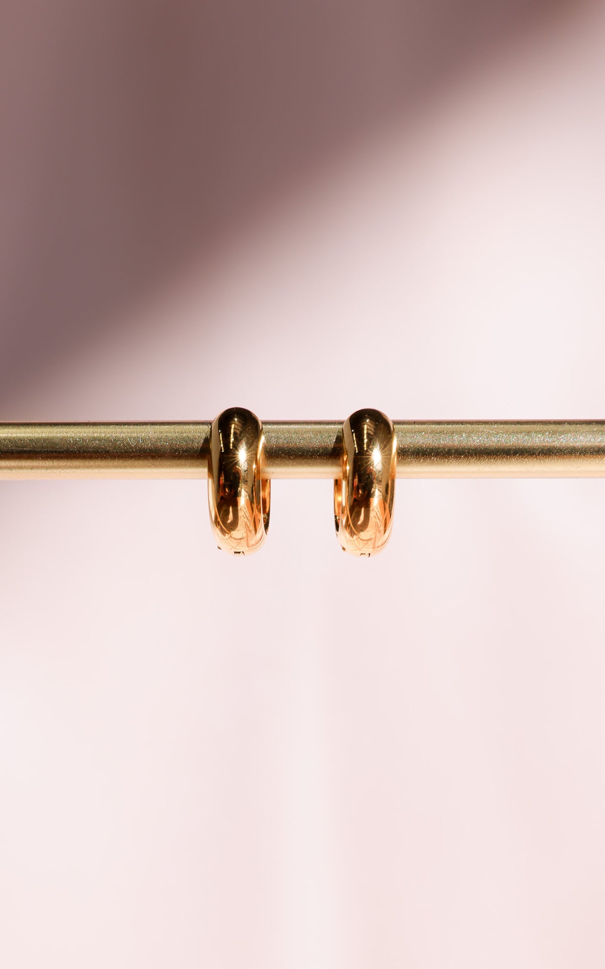 Henrey Dainty Hoop Earrings - Gold Simple
