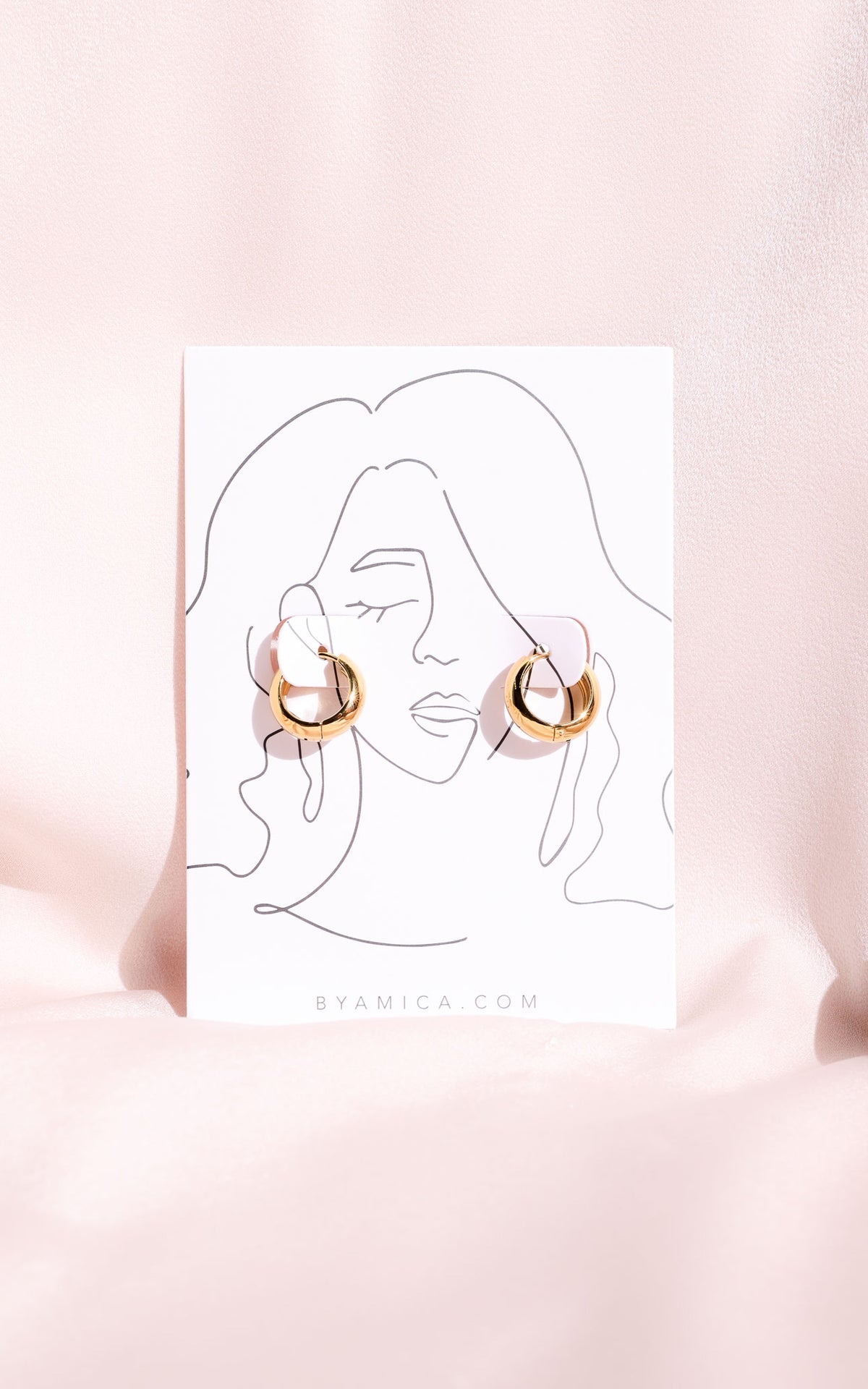Henrey Dainty Hoop Earrings - Gold Simple