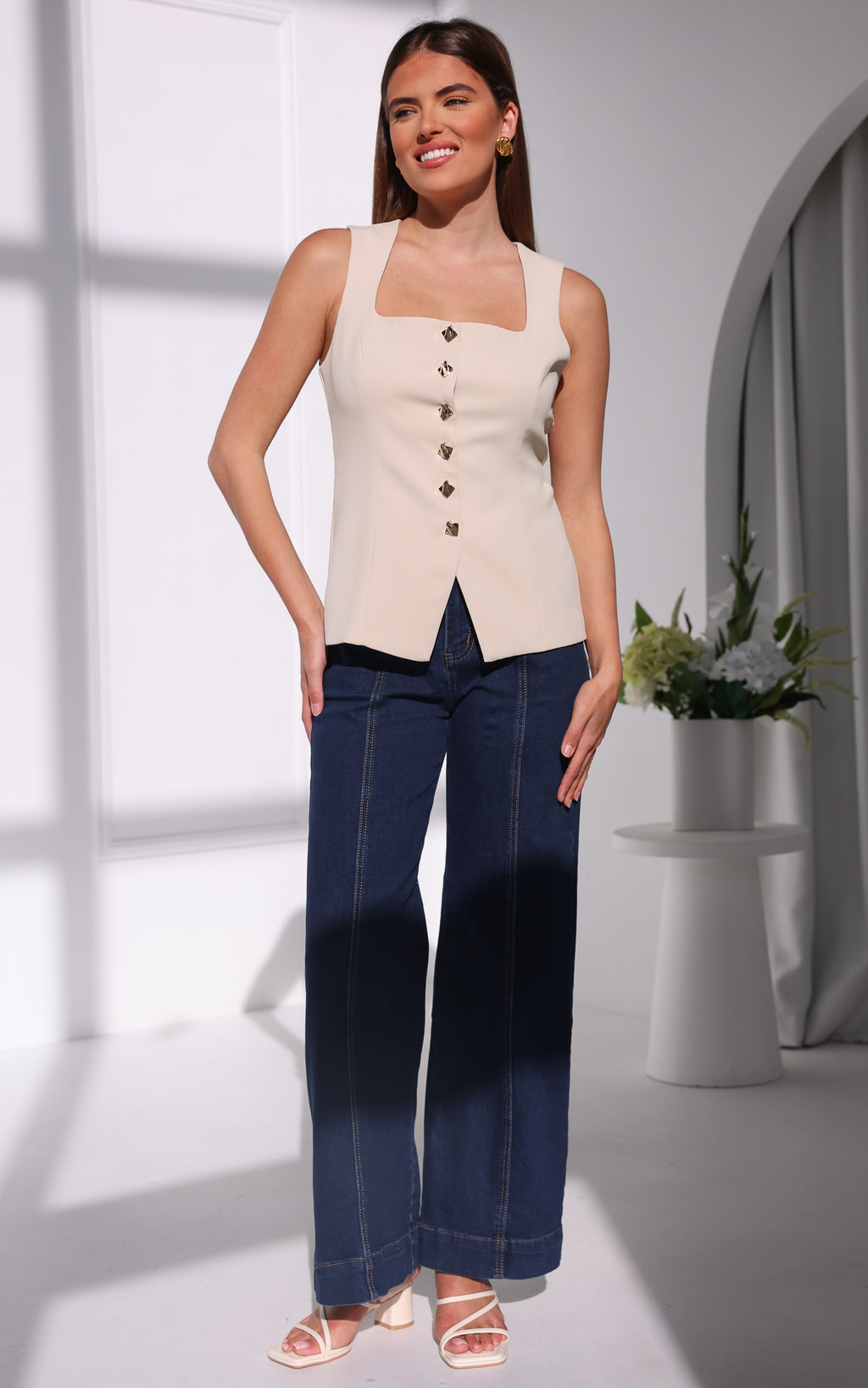 Inez Vest Top - Beige