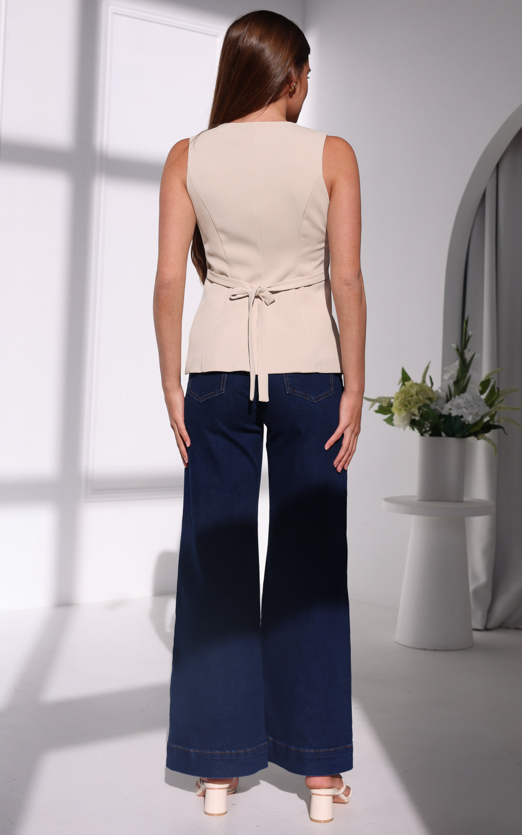 Inez Vest Top - Beige