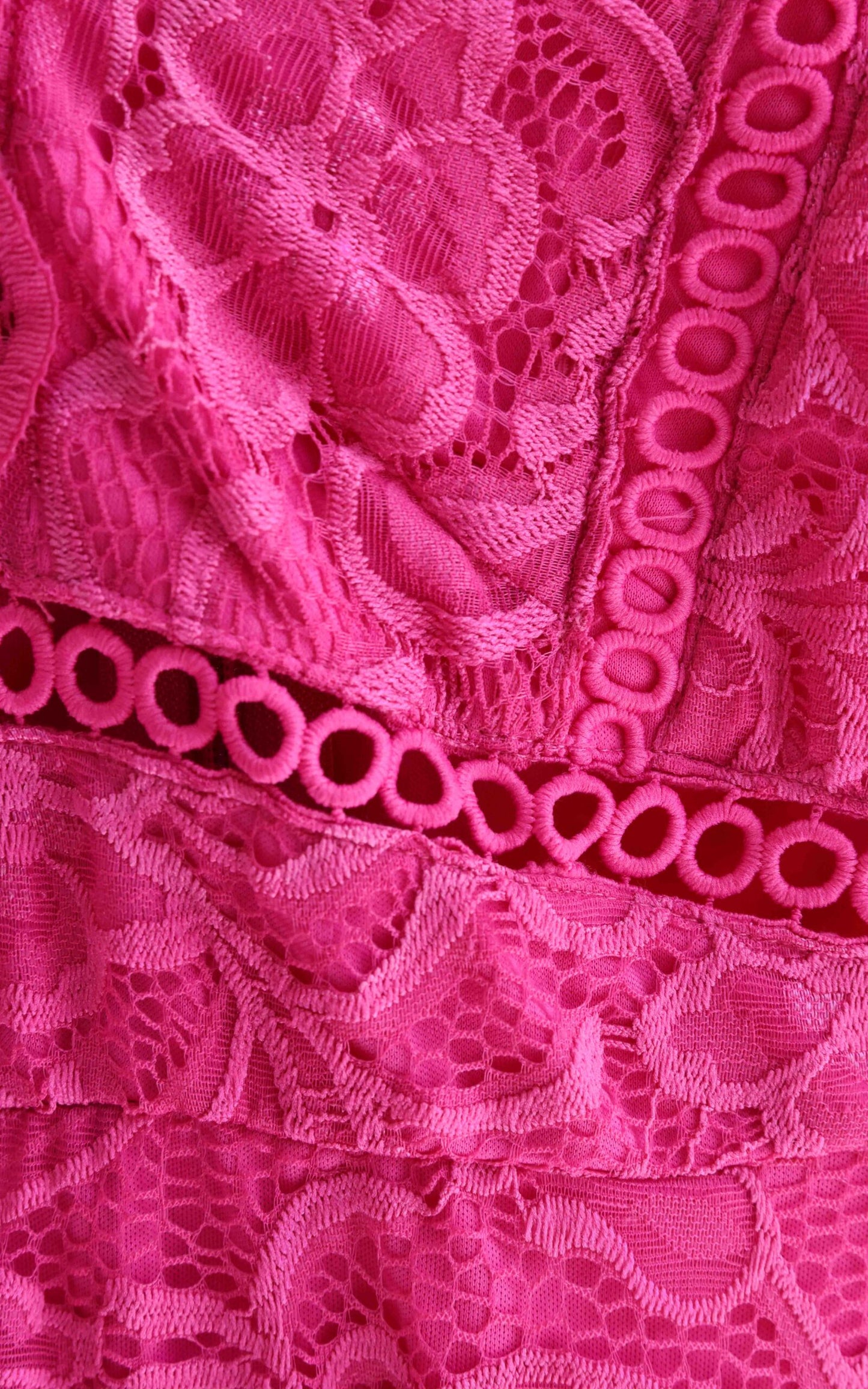 Invitation Lace Midi Dress - Hot Pink