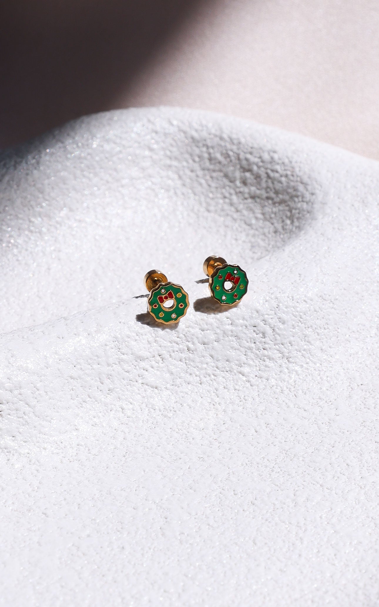 Jingle Dainty Stud Earrings - Gold Wreath