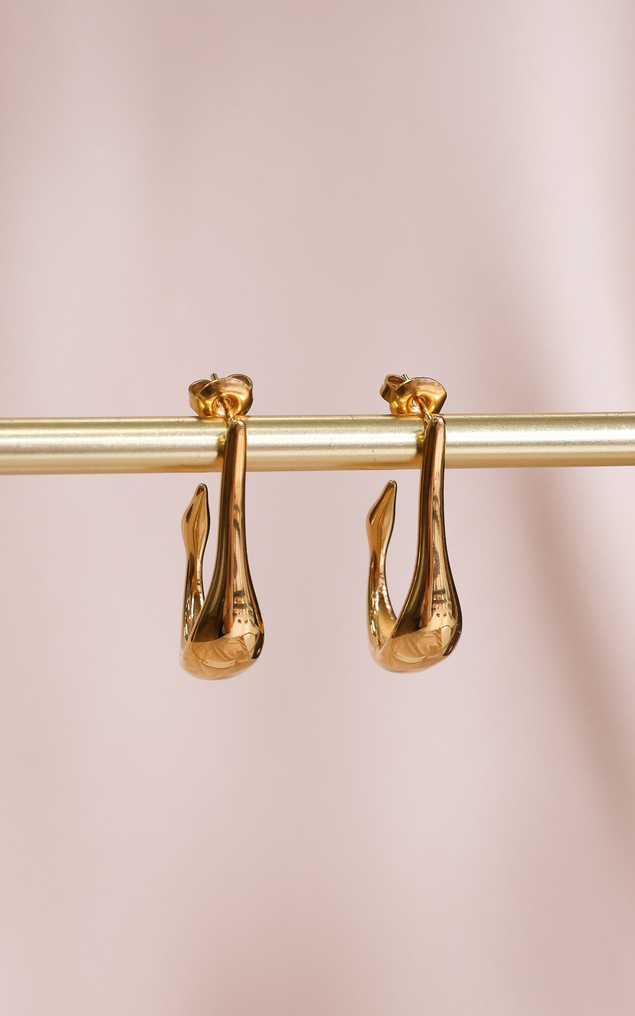 Jionnie Hoop Earrings - Gold Hook